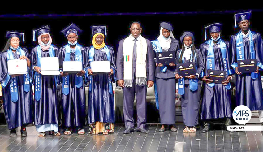 xMackySallConcoursETAT-850x491.jpg.pagespeed.ic.HgUh8UBm98