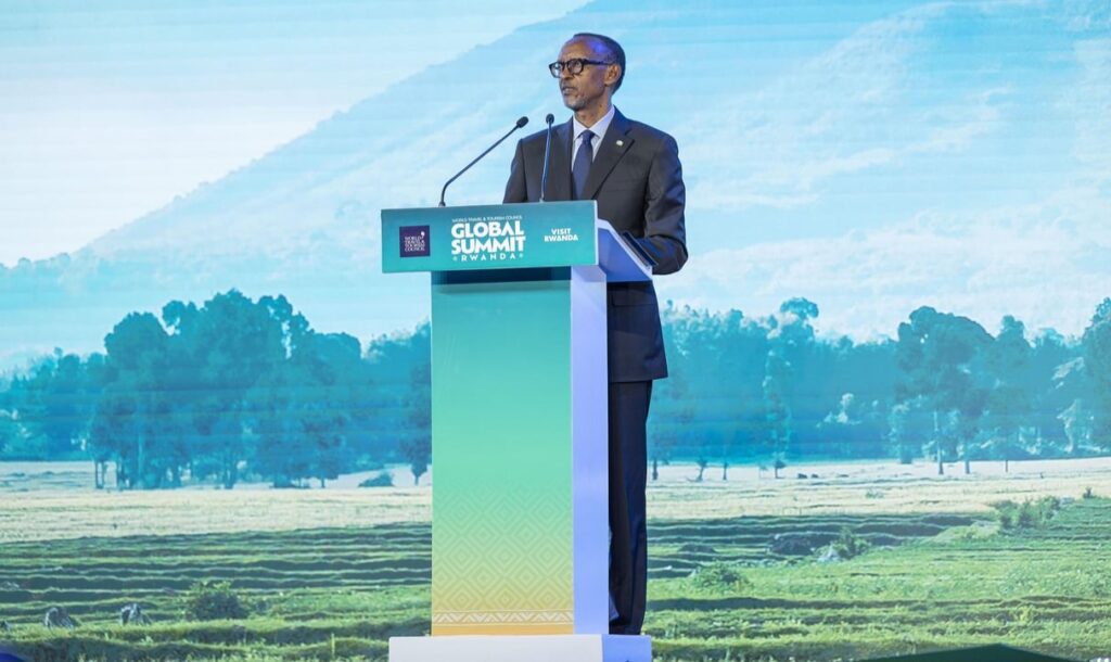 jadd20231103-eco-rwanda-sommet-tourisme-paulkagame-photo2 (1)
