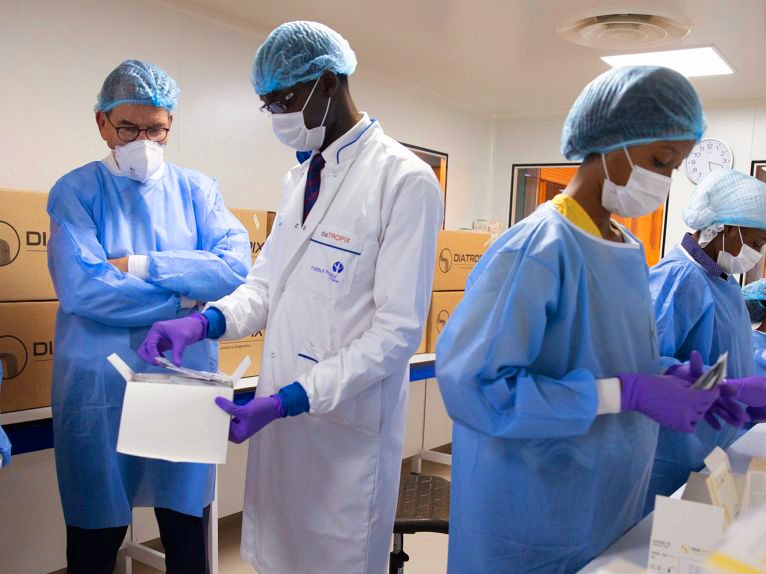 CREATOR: gd-jpeg v1.0 (using IJG JPEG v62), quality = 80?