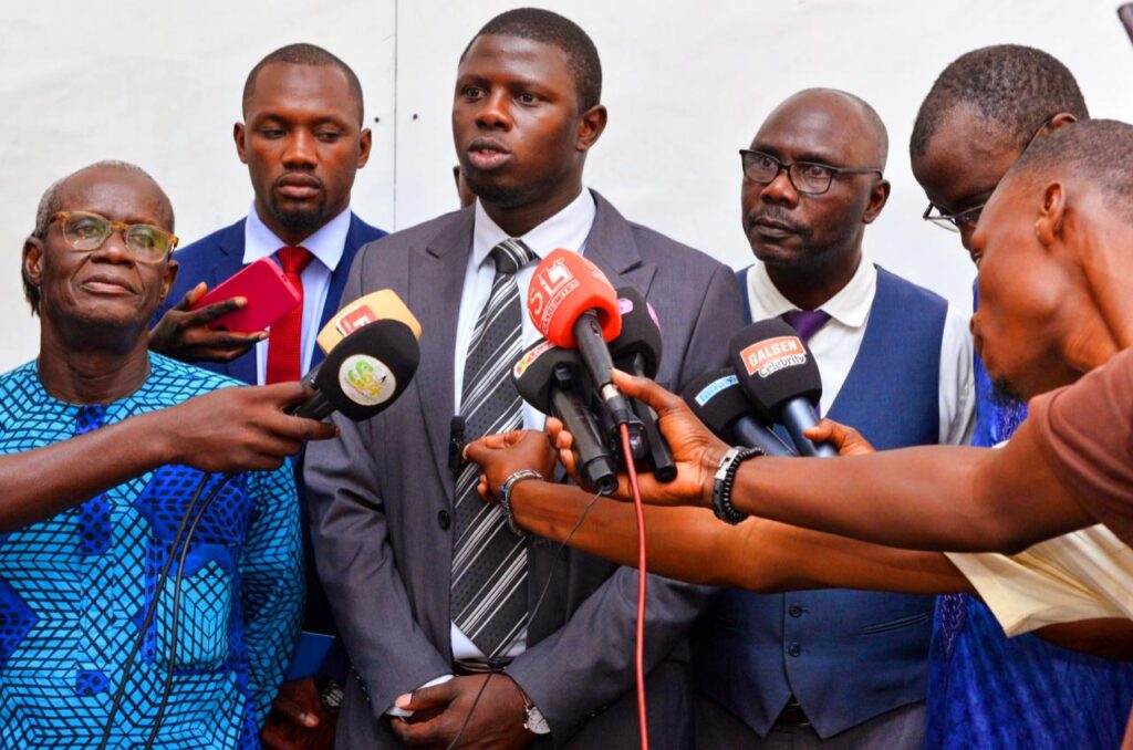 CREATOR: gd-jpeg v1.0 (using IJG JPEG v62), quality = 75?