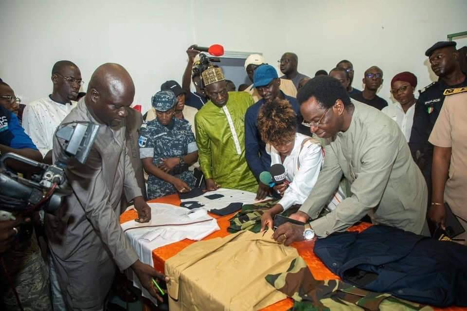 Louga- MIn Industrie et ...AB